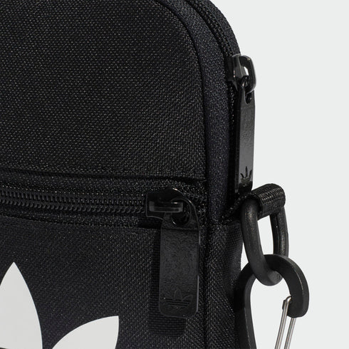 TREFOIL FESTIVAL BAG אדידס תיק צד' בצבע שחור